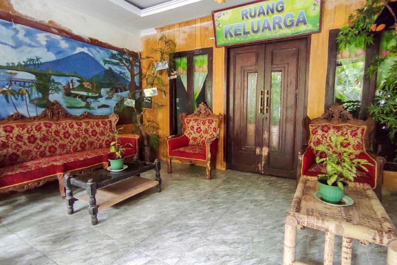 Oyo 90988 Tangkoko Jungle Homestay Rinondoran Esterno foto